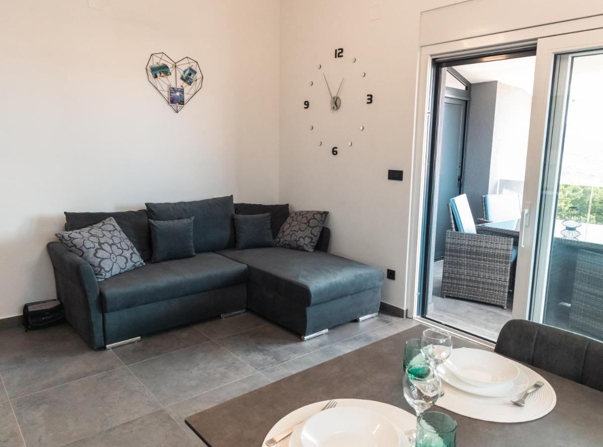 Apartments Pina Корнич Экстерьер фото